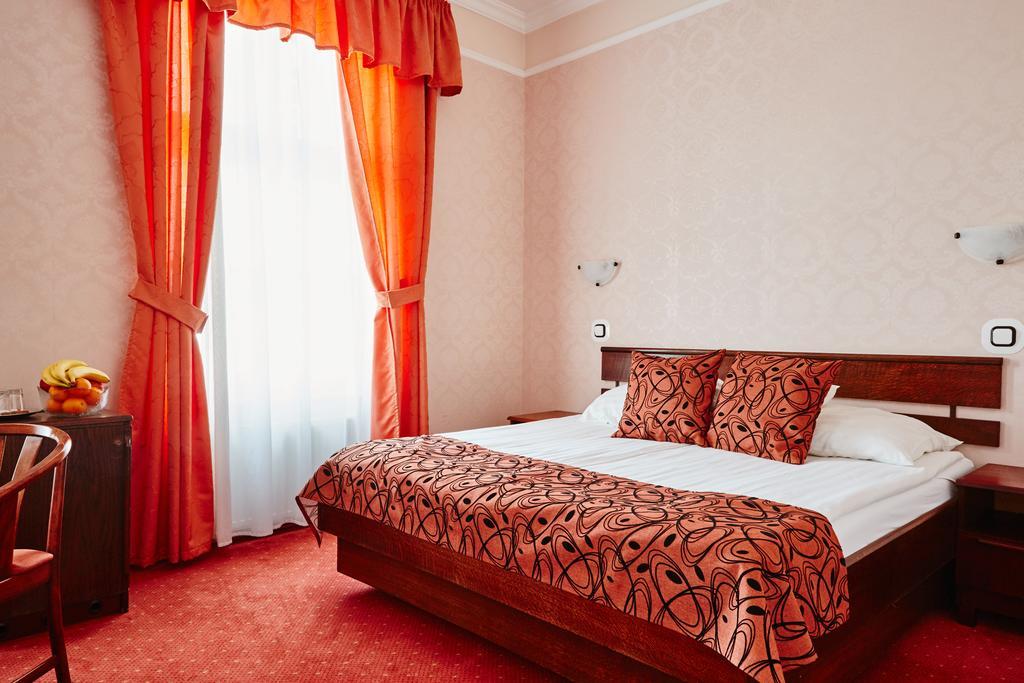 Hotel Astoria Балатонфюред Екстер'єр фото