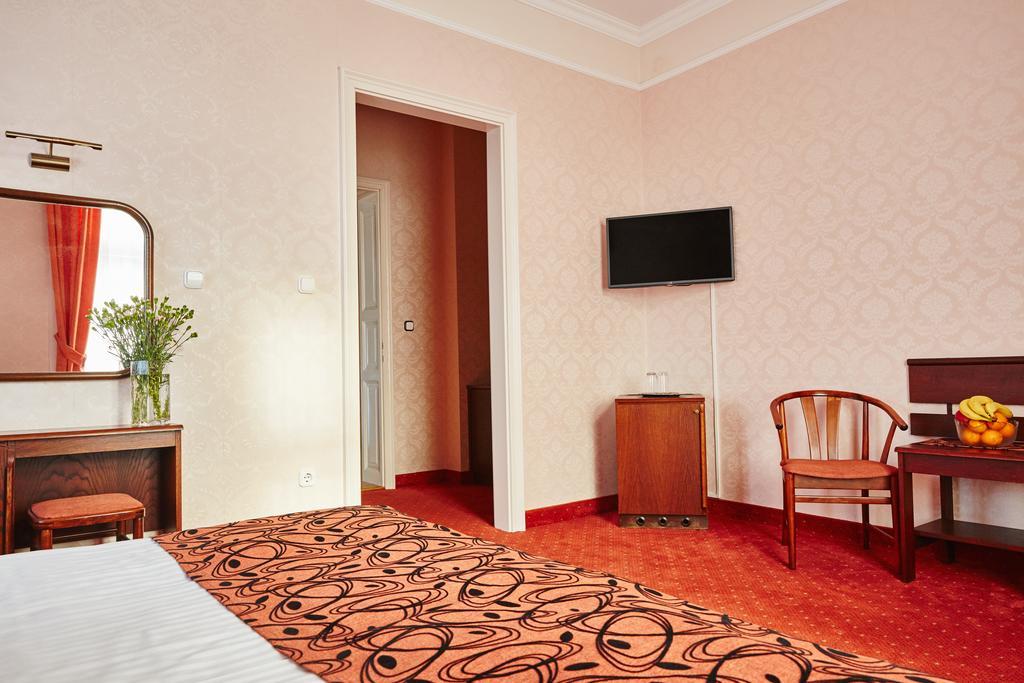 Hotel Astoria Балатонфюред Екстер'єр фото