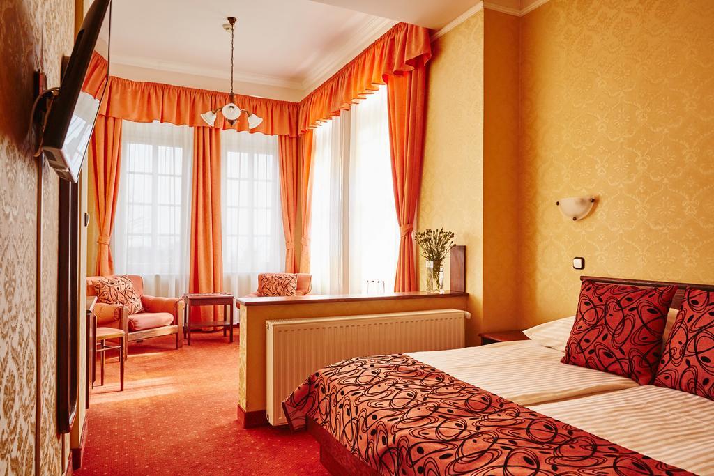 Hotel Astoria Балатонфюред Екстер'єр фото
