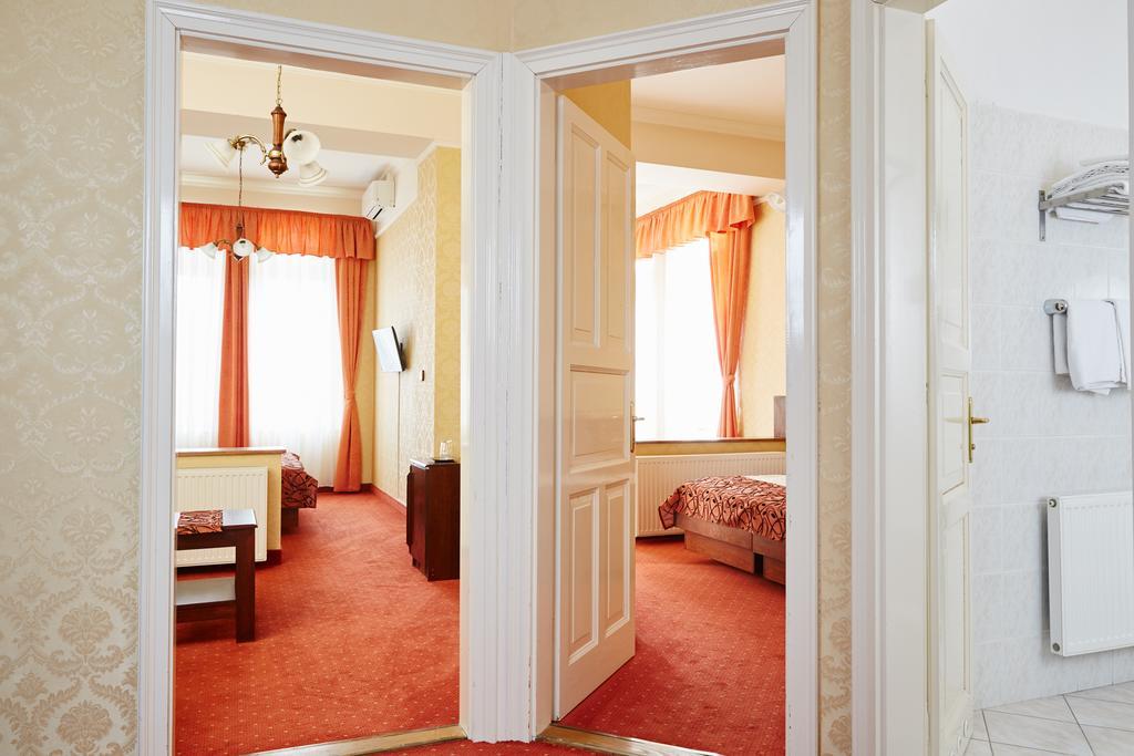 Hotel Astoria Балатонфюред Екстер'єр фото